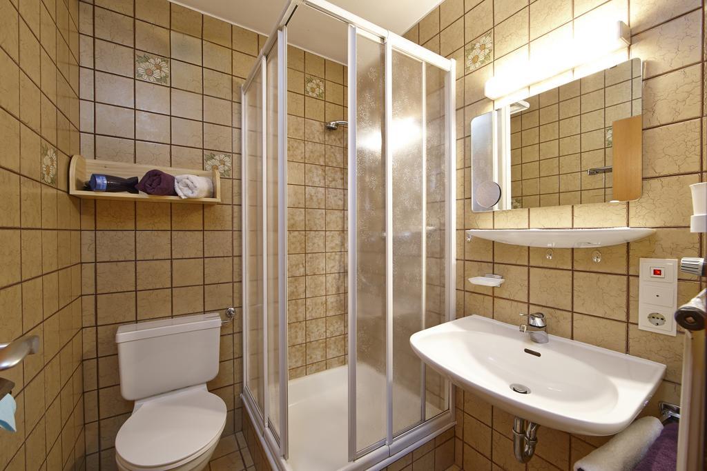 Gaestehaus Alpina Bad Kohlgrub Room photo